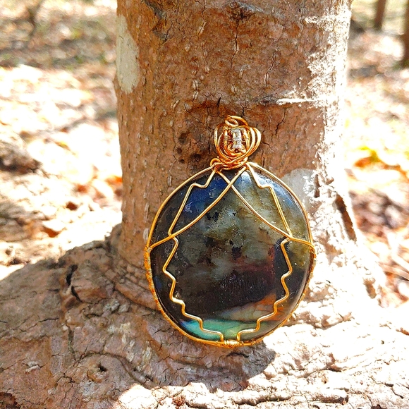 Large pendant - Picture 10 of 16